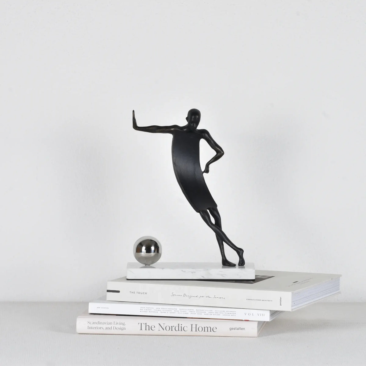 Dekofigur - auf Marmorsockel - Sportlerfigur Athletenstatue Portero